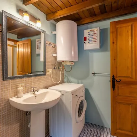 洛斯皮科斯德雷多乡村公寓 * 卡马勒洛