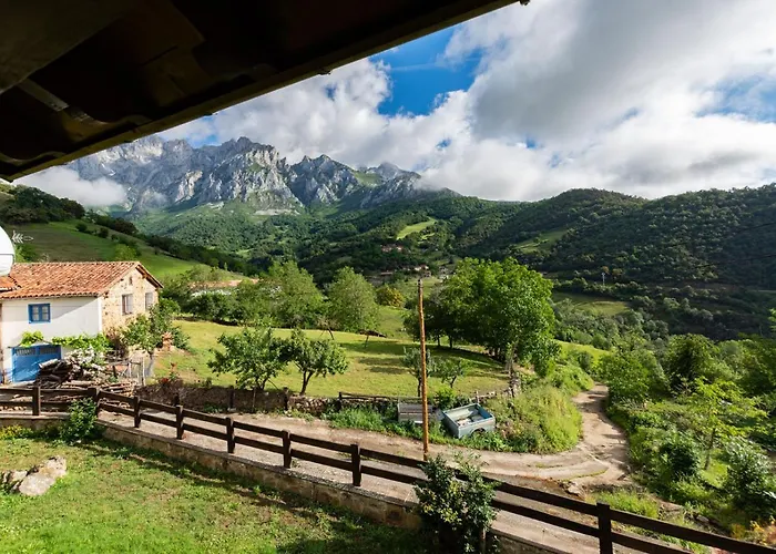 Rurales Picos De Redo * Camaleño