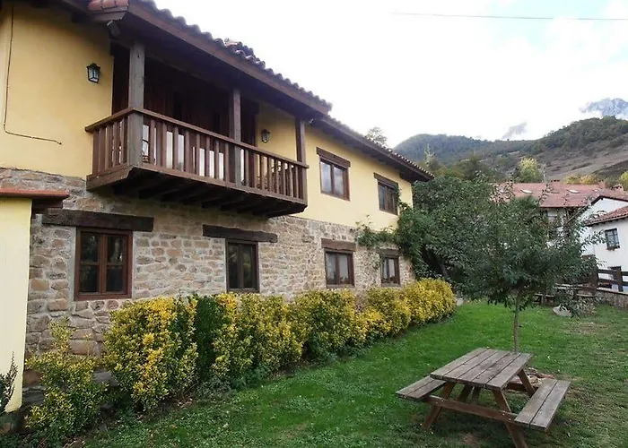 Rurales Picos De Redo * Camaleño